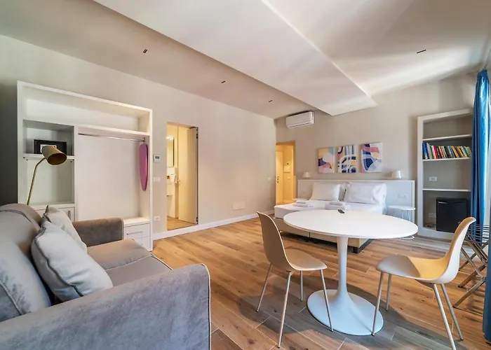 Luxury Corso Suite - Designd Stays